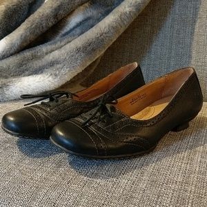 Born- handcrafted women's shoes